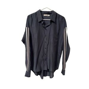 Go Silk Women's Dark Blue Button-Up Shirt w/ Stripe Detail Size L Casual